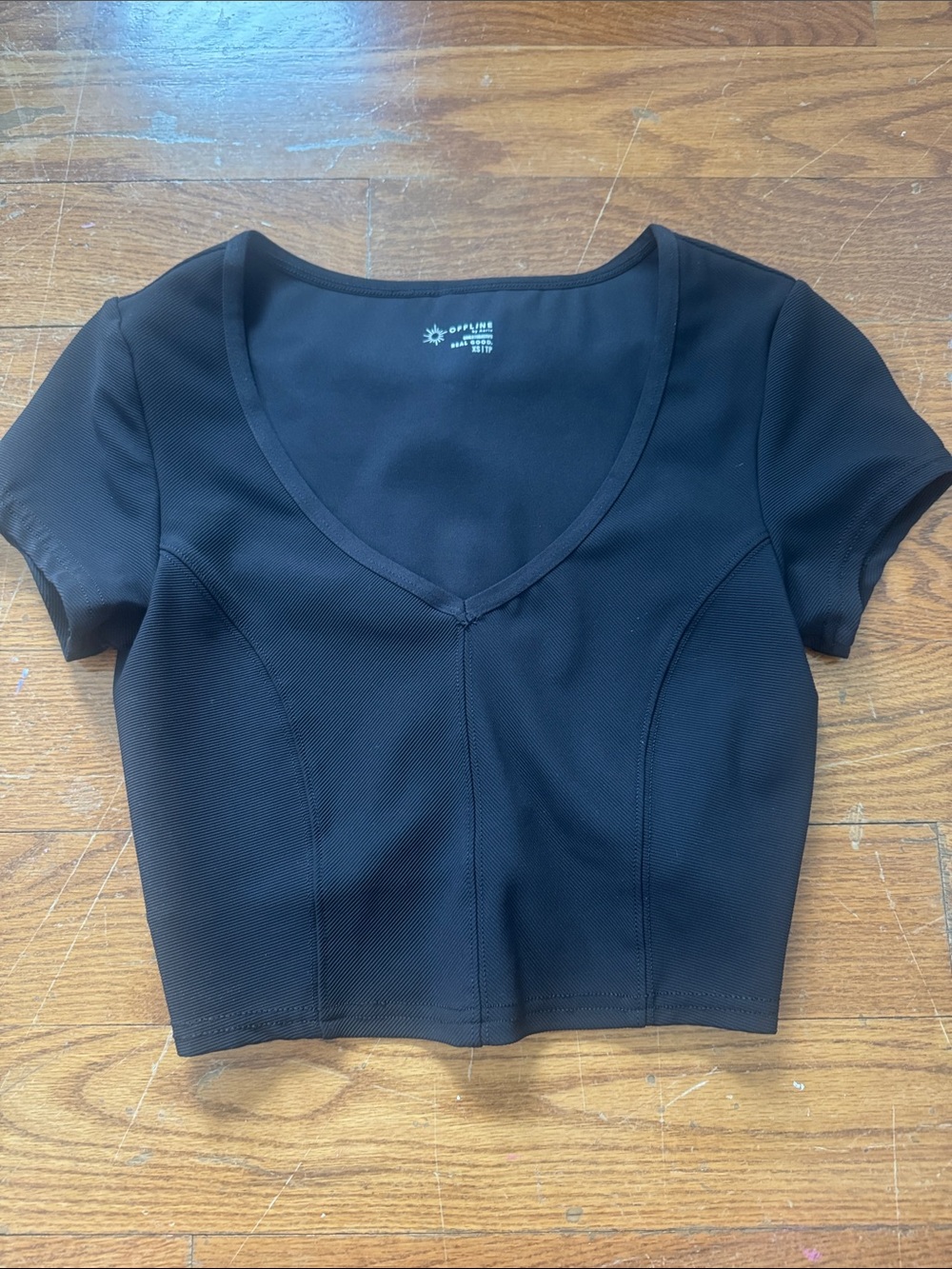 aerie Black Scoop-Neck Short Sleeve Crop Top